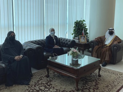 وزير شؤون مجلسي الشورى والنواب يستقبل ممثلة منظمة الصحة العالمية بمملكة البحرين