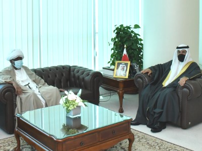 وزير شؤون مجلسي الشورى والنواب يستقبل السفير السوداني